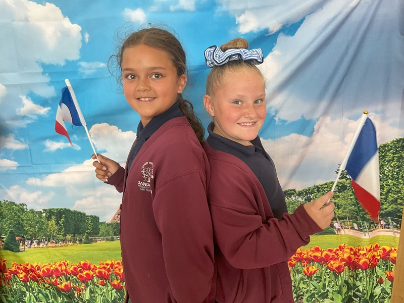 Children waving French flag